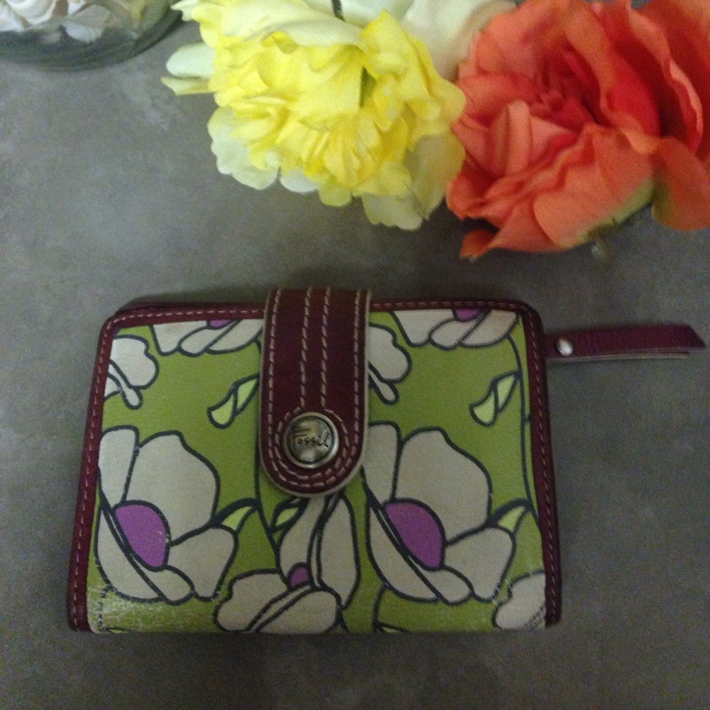 Leather fossil wallet